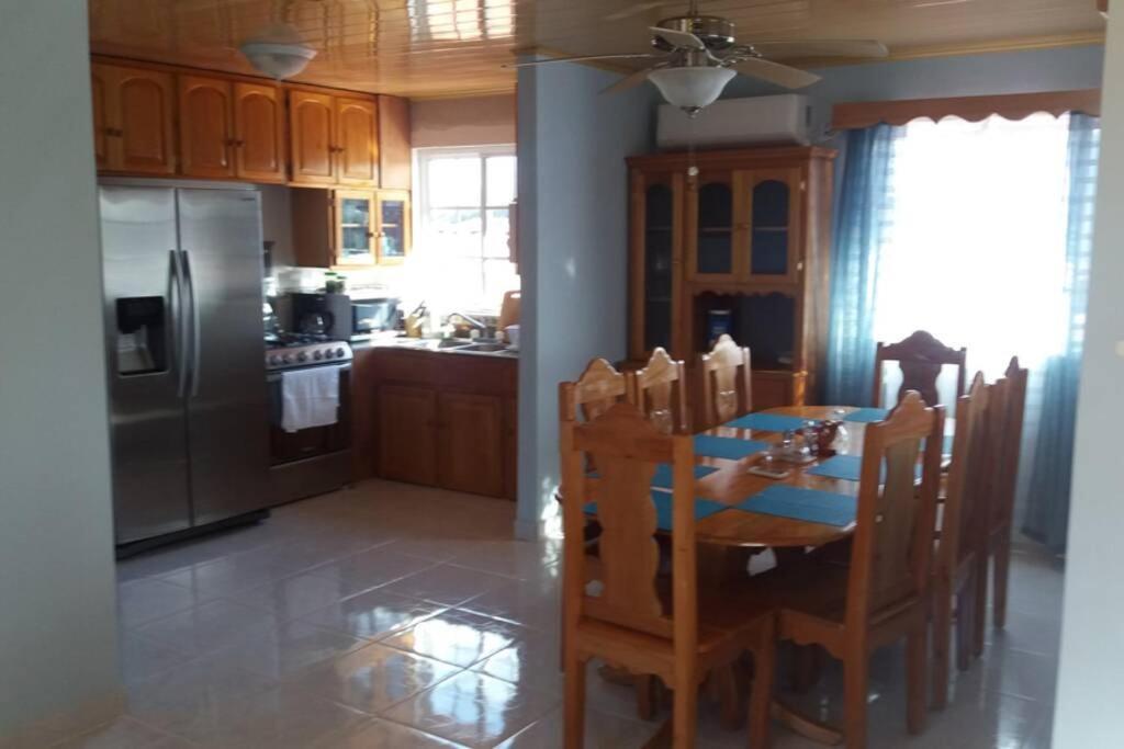 Urania House Villa Bocas del Toro Eksteriør billede