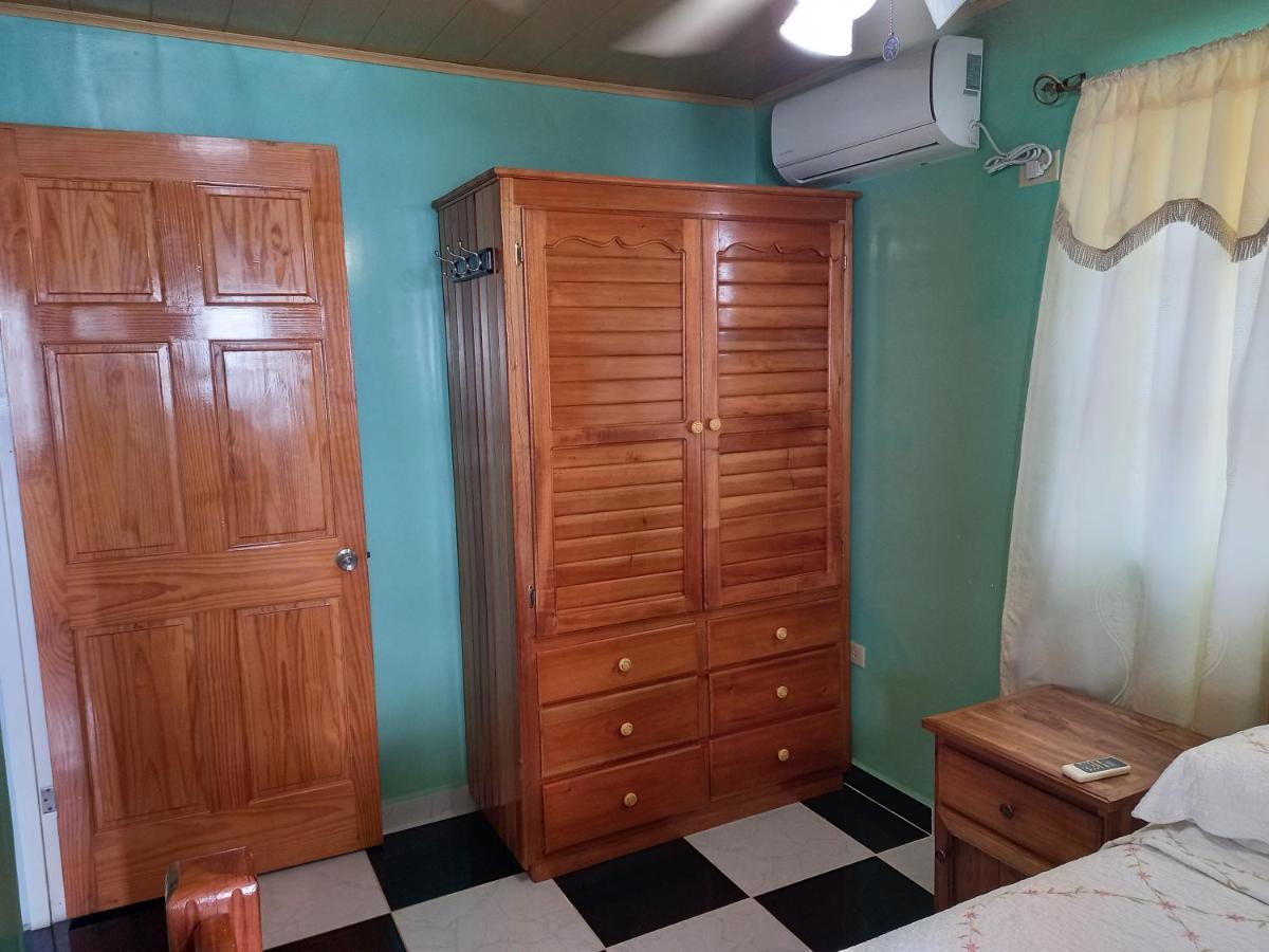 Urania House Villa Bocas del Toro Eksteriør billede